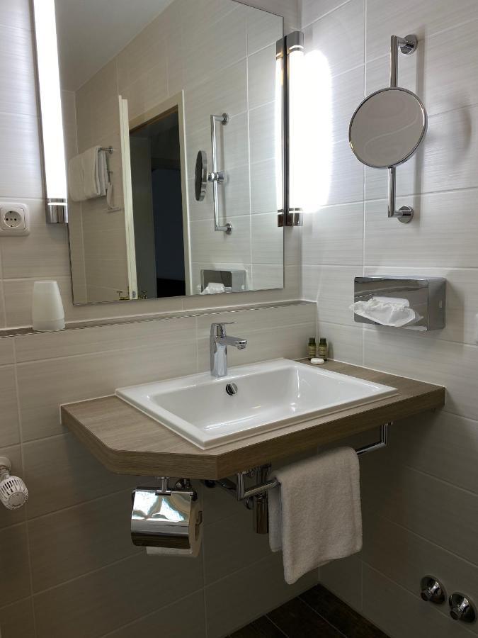 Zur Rennbahn Hotel Drage Kültér fotó