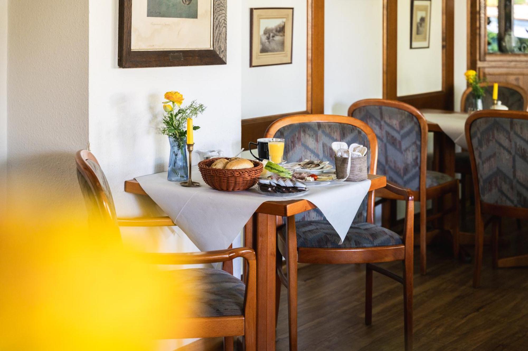 Zur Rennbahn Hotel Drage Kültér fotó